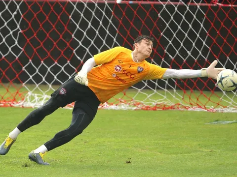 Đặng Văn Lâm nhận số điểm "kịch sàn" trong ngày Muangthong bị loại khỏi League Cup