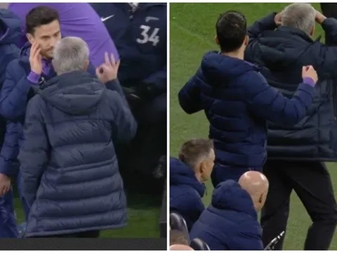 Mourinho phản ứng 'không tin nổi' sau pha vào bóng triệt hạ