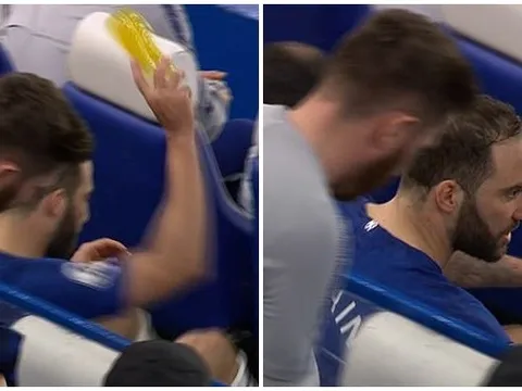 SỐC: Higuain hành xử không thể tin nổi khi bị Sarri thay ra