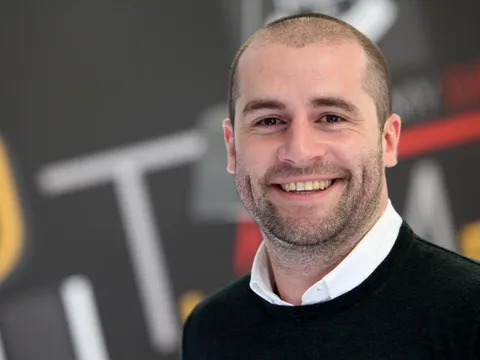 Paul Mitchell là ai mà khiến Man Utd "mê đắm"?