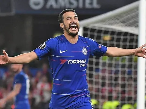 Fan Chelsea so sánh người hùng Europa League với Messi