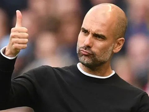 Pep Guardiola chỉ ra cầu thủ số 1 NHA, không phải Van Dijk, Sterling