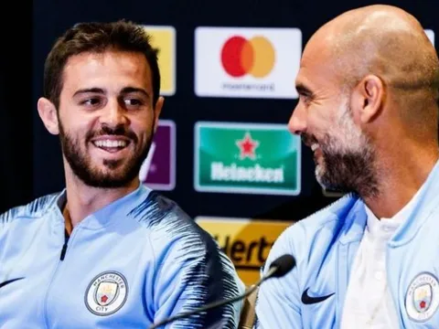 Pep Guardiola chọn ra tiền vệ hay nhất giải Ngoại Hạng Anh