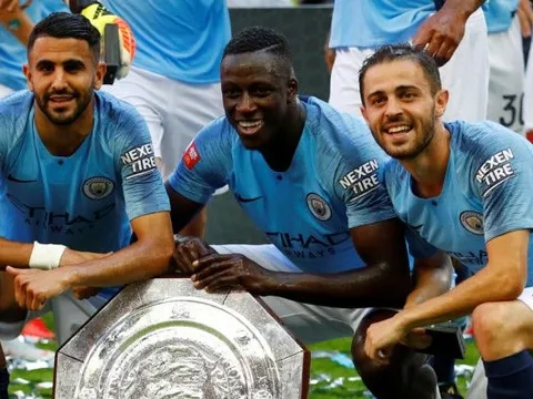 Pep Guardiola: "Đó là vì bản thân cậu ta không thể chơi bóng"