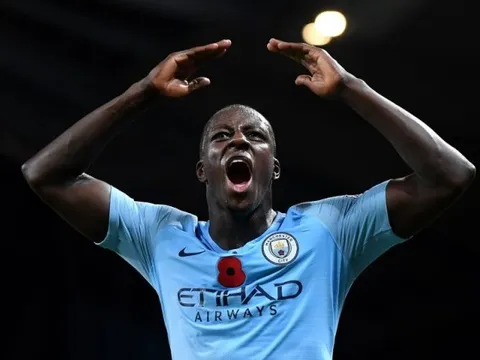 Pep vẫn điềm nhiên trước nguy cơ mất hậu vệ 52 triệu bảng cho trận chung kết