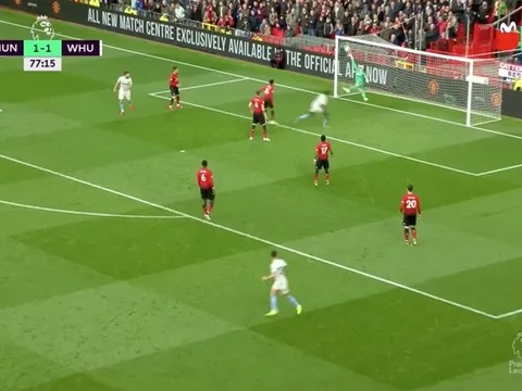 'Pha cứu thua ảo diệu từ De Gea, Pellegrini  chỉ còn biết ôm đầu'