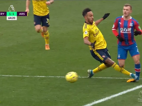 'Pha vào bóng đó bạo lực và rất nguy hiểm'