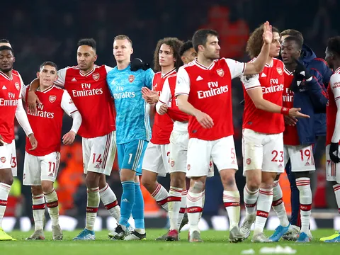 Phản ứng của Cesc Fabregas khi Arsenal thắng giòn giã Man Utd