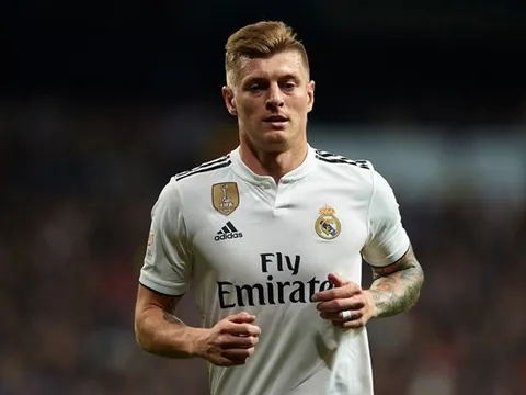 Hành động của sao Real khiến fan Man Utd lo lắng