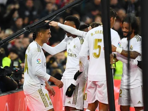 Phòng thay đồ Real bất ngờ nổi loạn vì 1 cái tên