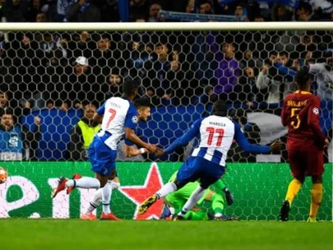 Dzeko bỏ lỡ không tưởng, Roma thất bại đau đớn trước Porto sau 120 phút siêu kịch tính