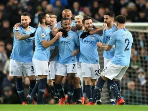 PSG chi 30 triệu, cứu rỗi "siêu trung vệ" thất sủng của Man City