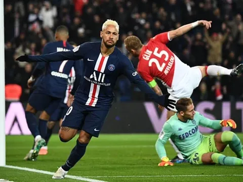 PSG thể hiện hình ảnh "gã khổng lồ đôi chân đất sét", NHM liền "đánh" tơi bời