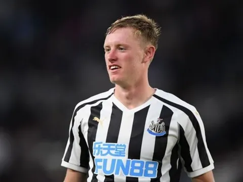 Quá nhanh! Sau 'sát thủ' Lyon, Man Utd ra giá cho mục tiêu thứ 2