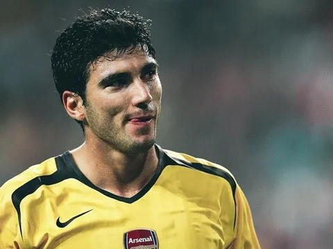 QUÁ SỐC! Cựu sao Arsenal qua đời sau vụ tai nạn giao thông