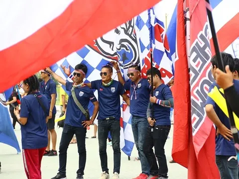 Quyết báo thù Ấn Độ, CĐV ủng hộ Thái Lan cực nhiệt tại "chảo lửa" Chang Arena