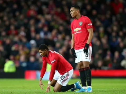 Rashford chấn thương, CĐV Man Utd "nổi điên" với 2 người