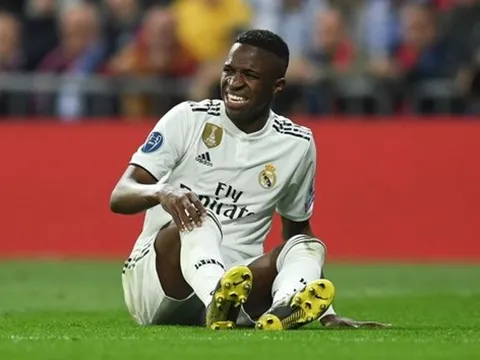 Real đón thêm hung tin sau trận thua Ajax