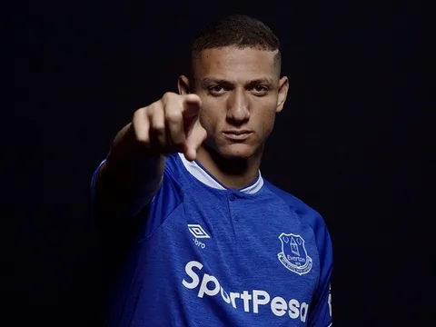 MU nắm lợi thế lớn, vượt mặt Barca, PSG chiêu mộ "sát thần" 100 triệu