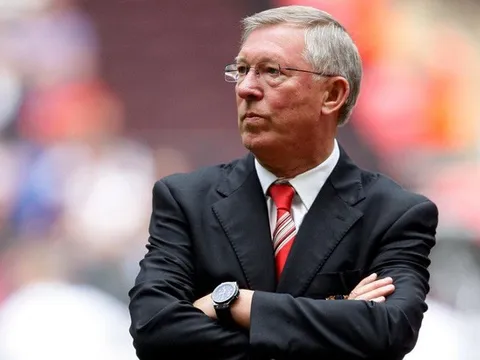SỐC! Sir Alex nạt nộ phòng thay đồ M.U: "Nếu không chuyền cho cậu ấy, cậu không được ra sân"