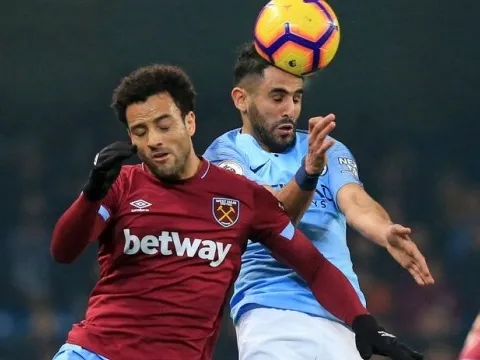 Riyad Mahrez là vấn đề nan giải nhất lúc này của Manchester City