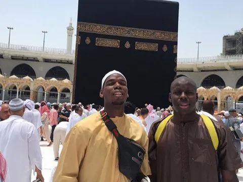 Rời nước Anh, Pogba cùng bạn thân 'du hành' đến châu Á