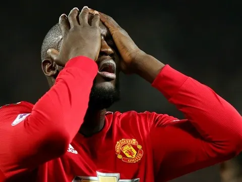 Romelu Lukaku: Từ vị thế bất khả xâm phạm đến kẻ "vô dụng" ở Man Utd