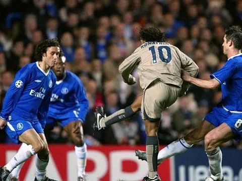 Ronaldinho và những khoảnh khắc khó quên