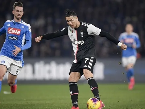 Ronaldo ghi bàn, Juventus vẫn thua sốc trước Napoli