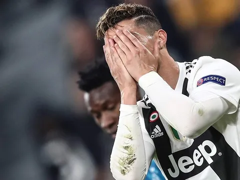 Cristiano Ronaldo không cứu nổi Juventus già cỗi