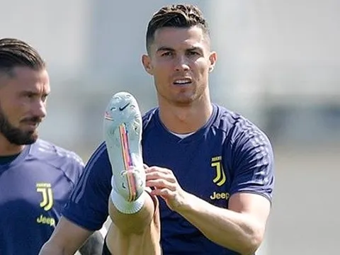 Ronaldo trở lại, Juventus tự tin "làm gỏi" Ajax ngay tại Amsterdam