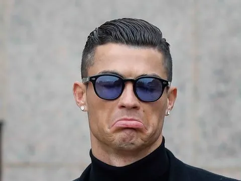 Ronaldo ủng hộ 2 tay việc Salah đến Juventus