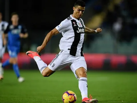 Ronaldo và thống kê kinh ngạc: Duy nhất một bàn ngoài vòng 16 mét 50