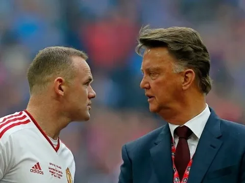 Rooney thừa nhận Van Gaal giỏi hơn Sir Alex ở 1 điều