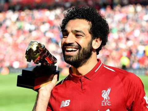 Salah: 'Chúc mừng Man City, Liverpool sẽ trở lại mùa tới'