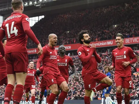 Đua vô địch căng thẳng, Liverpool vẫn thích xem golf hơn theo dõi Man City