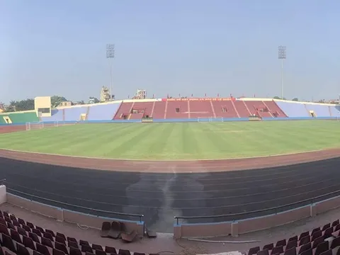 Sân Việt Trì gấp rút chuẩn bị công tác trận U23 Việt Nam gặp U23 Myanmar