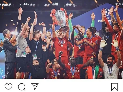 Sanchez "dại dột" bấm "like" cho Liverpool