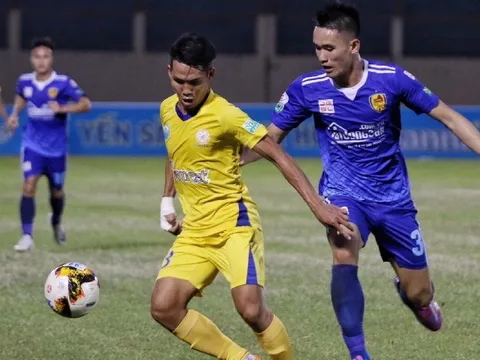 "Chung kết ngược" Khánh Hòa gặp Quảng Nam: Ngày về không yên ả của Quốc Chí