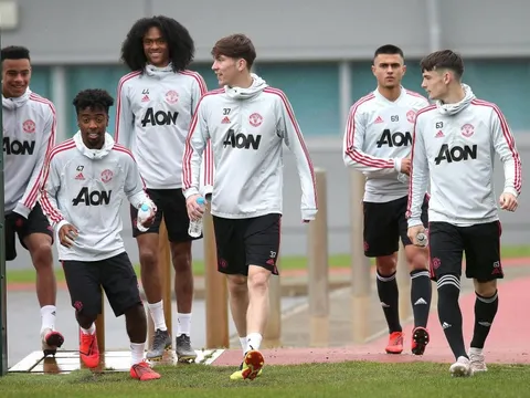 Sao 17 tuổi ra sân, Solskjaer thực hiện 5 sự thay đổi trước Cardiff