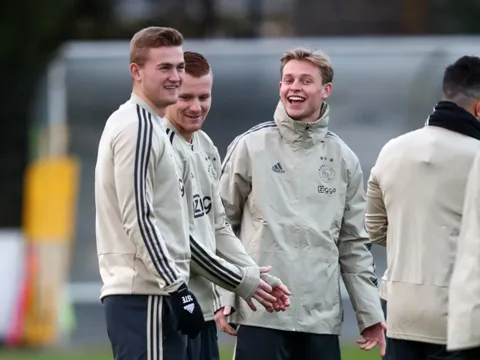 Sao Barca dùng "chiêu bí hiểm", Man Utd coi chừng mất "viên ngọc" Ajax