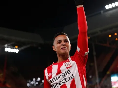 Sao trẻ 2002 từ chối đến nước Anh chơi bóng