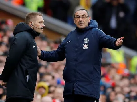 Sarri dự đoán cuộc đua vô địch NHA sau thất bại của Chelsea