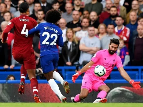 Sarri lạc quan khi so sánh trận đấu đêm qua với trận lượt đi tại Stamford Bridge