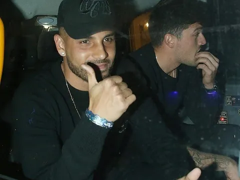 Sarri 'xả trại', các ngôi sao Chelsea tranh thủ "quậy" nhiệt tình ở hộp đêm