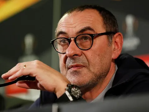 Sarri: "Guardiola là kẻ may mắn"