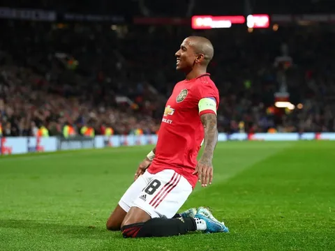 Danh sách tập trung Man Utd: Maguire trở lại, Young vắng mặt