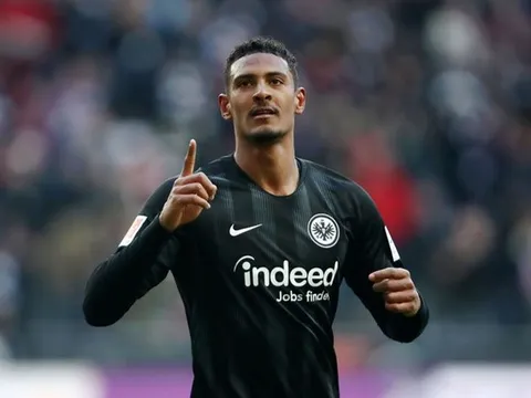 Sau "bom tấn" Jovic, Frankfurt còn bao nhiêu "mỏ vàng" nữa trong đội hình?