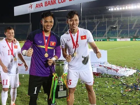 Sau Đình Trọng, thầy Park nhận thêm 1 tin không vui lực lượng trước King's Cup