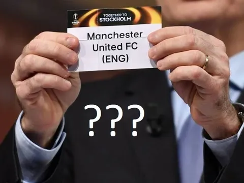 Bị nhược tiểu "đánh hội đồng", Man Utd nguy cơ mất suất dự Europa League?
